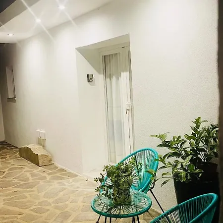 Гостьовий будинок Tierra 3*